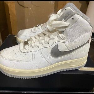 Nike White and Gray Low-Top Sneakers with Subtle Cream Accents